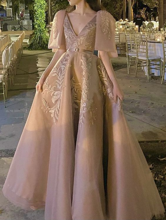 Chic A-line Appliques Evening Dress Reception Dress Y6327 - VelvetHem