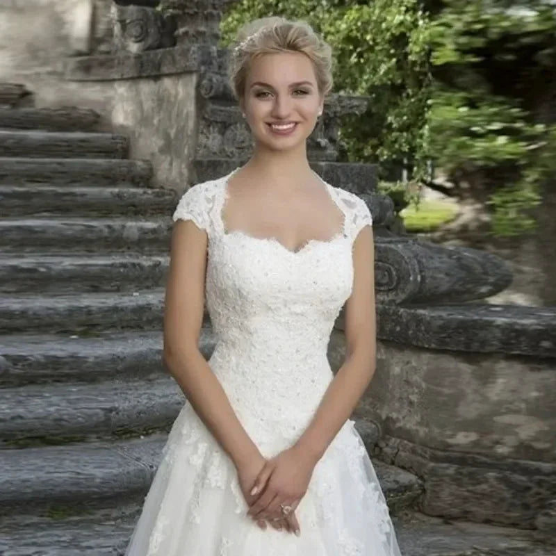 Cap Sleeve Wedding Dresses Amazing Neck Vestidos De Novia Appliques Vestido De Noiva Lace Robe De Mariée (ZD14042)
