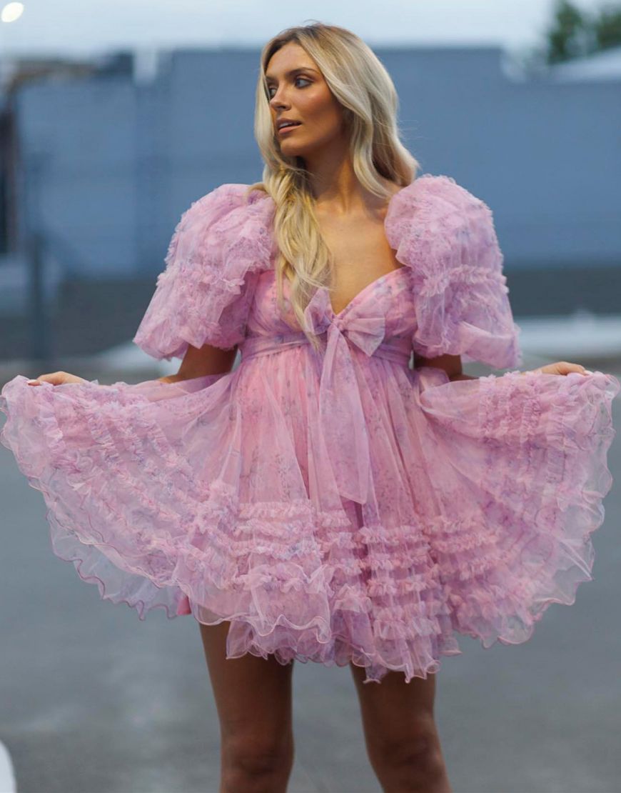 Charming A-Line Puff Sleeves Short Tulle Homecoming Dress