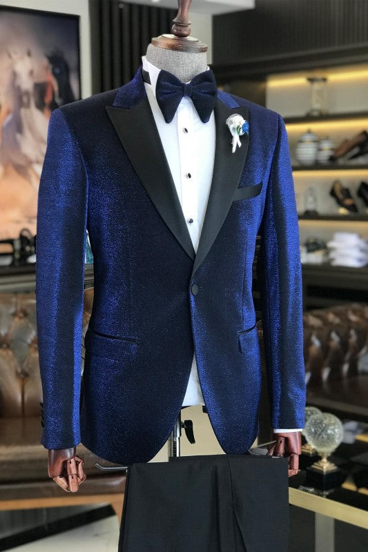 Chic Dark Blue Peaked Lapel Prom Suit for Men