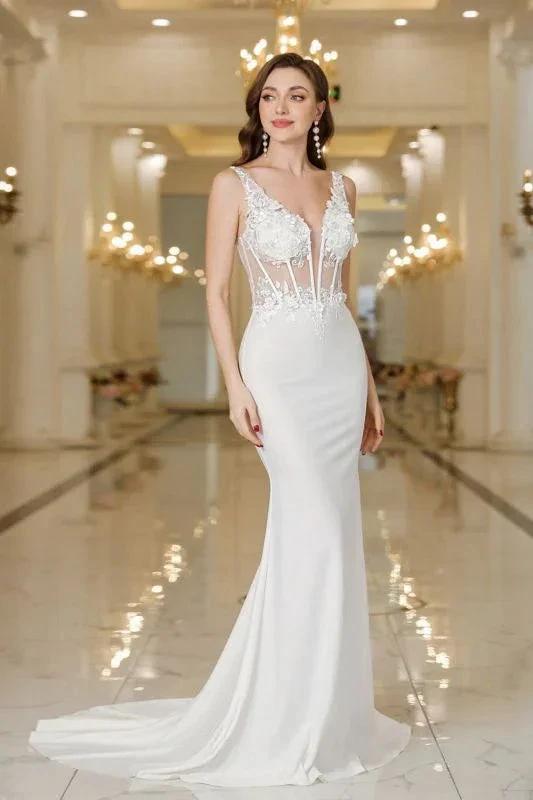 Chic V-Neck Mermaid Wedding Dress White Lace Appliques Bridal Gown with Pearls (ZD15649)