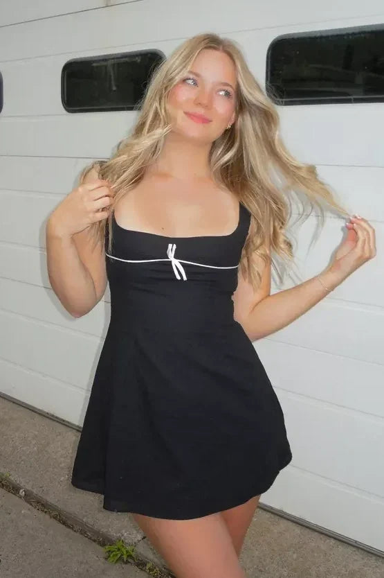 Chic A Line Square Neck Black Short Homecoming Dress with Bowknot