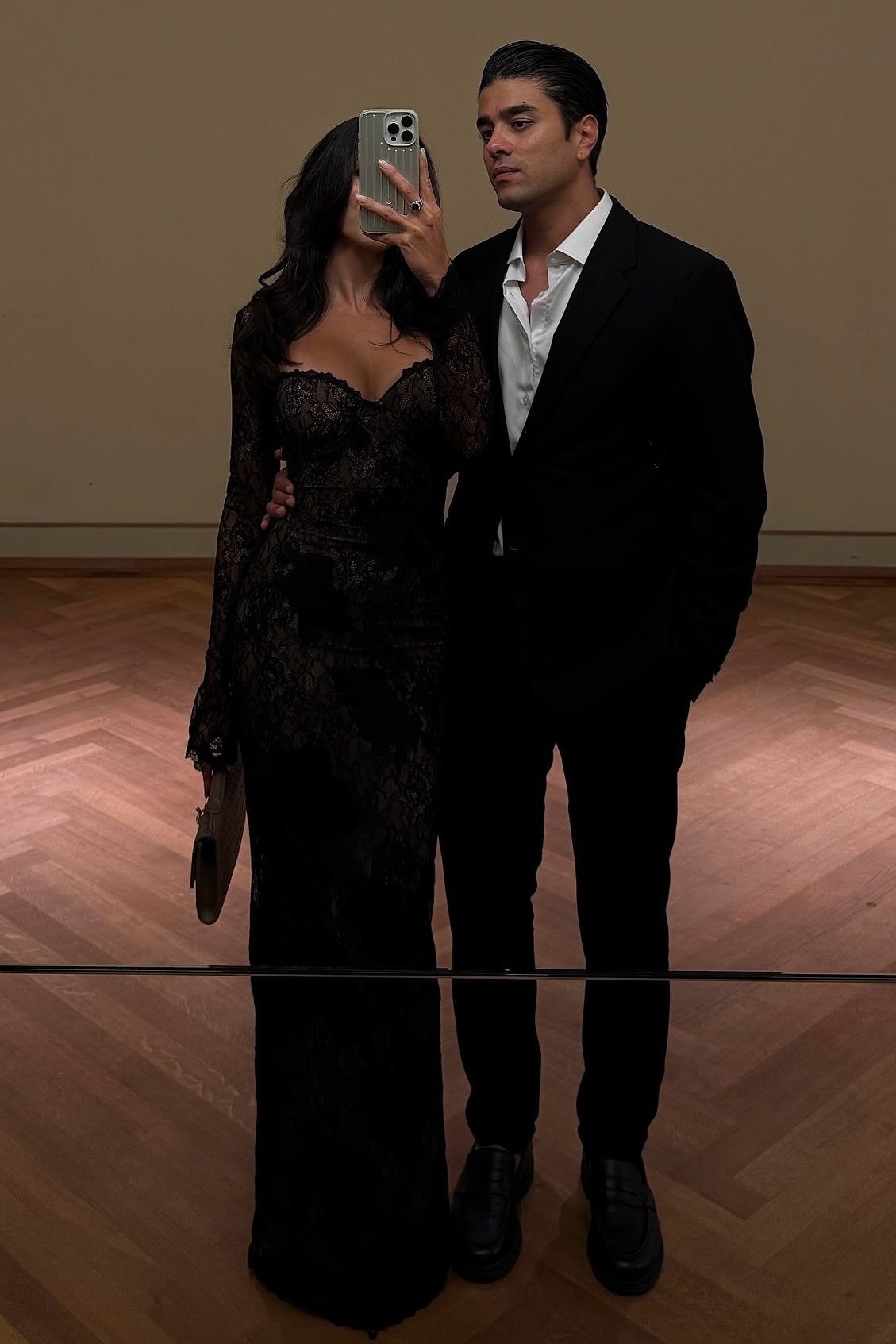 Chic Mermaid Sweetheart Black Lace Long Prom Dress with Long Sleeves - FashionDia