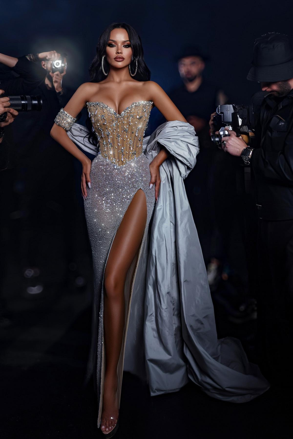 Column Sweetheart Sleeveless Sequined Slit Tulle Formal Dress With Rhinestones