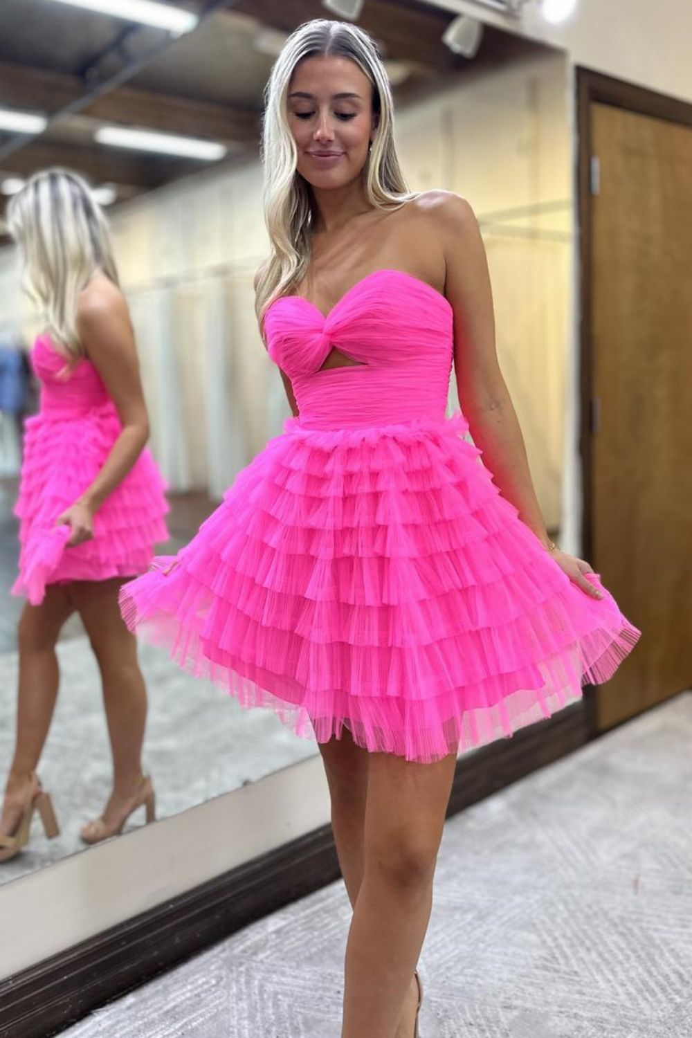 Cute Pink A-Line Sweetheart Lace Up Short Tulle Homecoming Dress - FashionDia