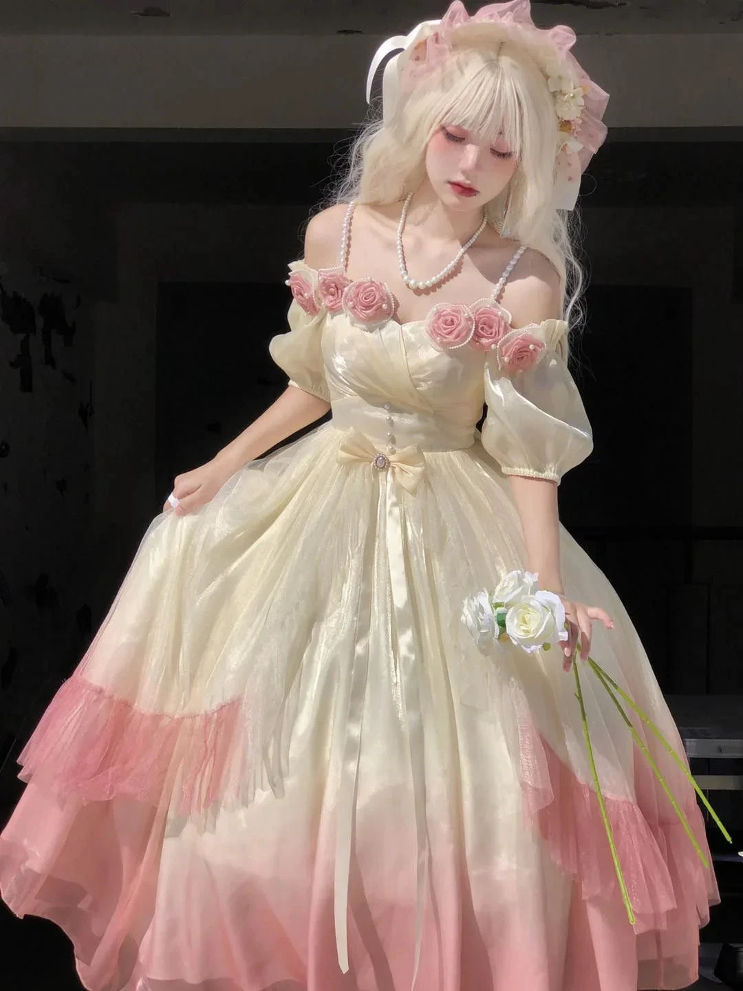 Roses Flowers Masquerade Prom Dress Champagne Pink Gradient Floral Wedding Dress Vintage Princess Dress with Pearls (ZD13630)