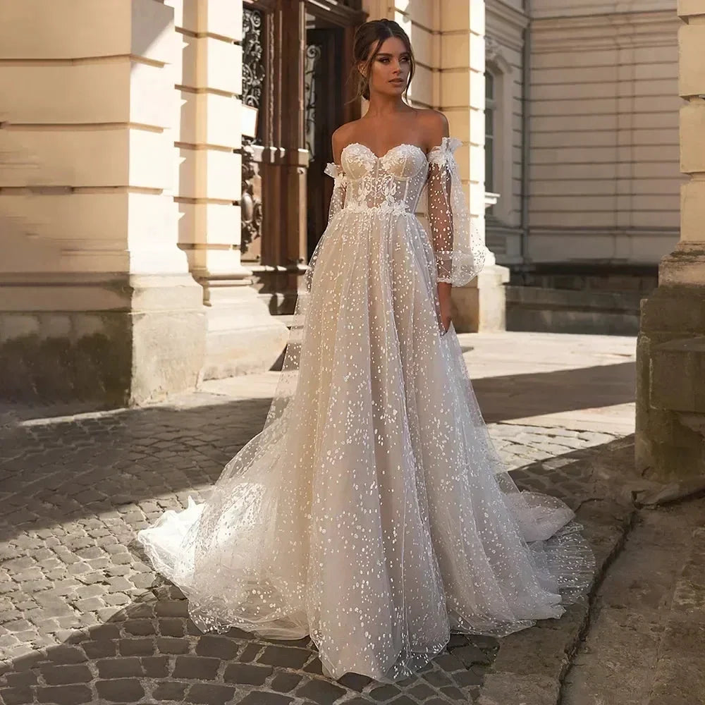Elegant Beige Card Shoulder Long Sleeve Bridal Sweetheart Tulle Applique Sequin Floor-A line Wedding Evening Gown with Women (ZD14210)