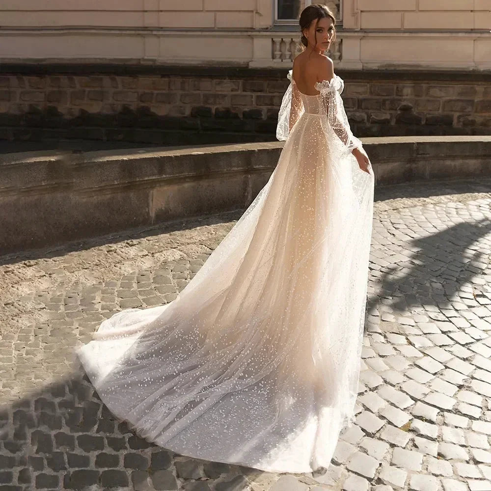 Elegant Beige Card Shoulder Long Sleeve Bridal Sweetheart Tulle Applique Sequin Floor-A line Wedding Evening Gown with Women (ZD14210)
