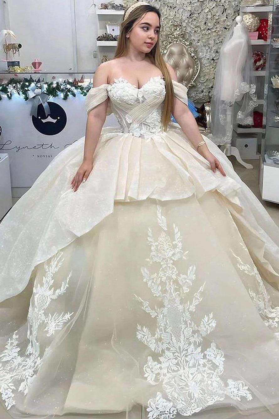 Elegant & Glamorous Ball Gown Off Shoulder Lace Applique Tiered Ruffle Pleats Tulle Quinceanera Dress Formal Evening Party Gown For Sweet 16