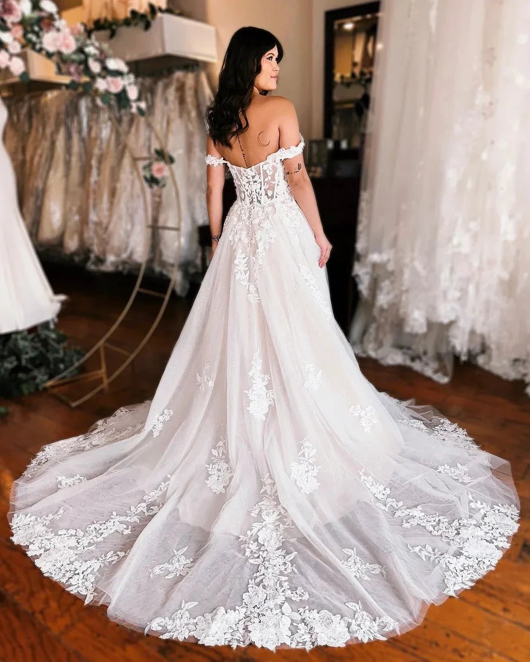 Elegant Long A-line Straps Sleeveless Lace Wedding Dress With Slit (ZD15689)