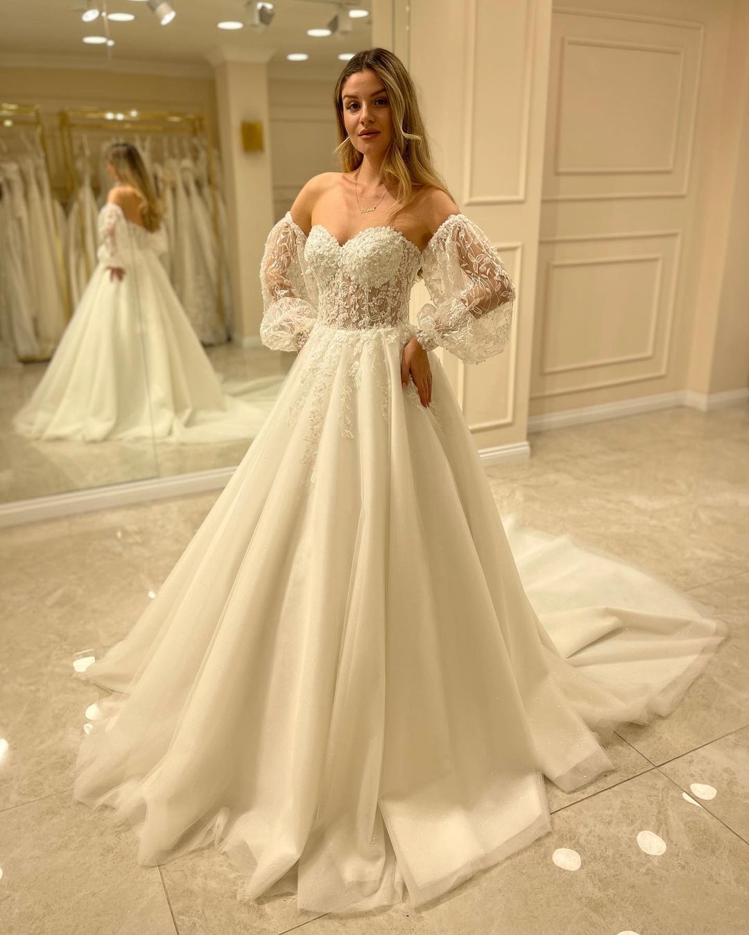 Elegant Long Sleeves Wedding Dress Lace Online