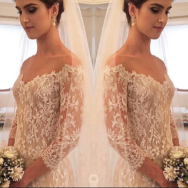 Elegant V-neck Lace Wedding Dresses  3/4 Sleeves Tulle Sheath Wedding Gown