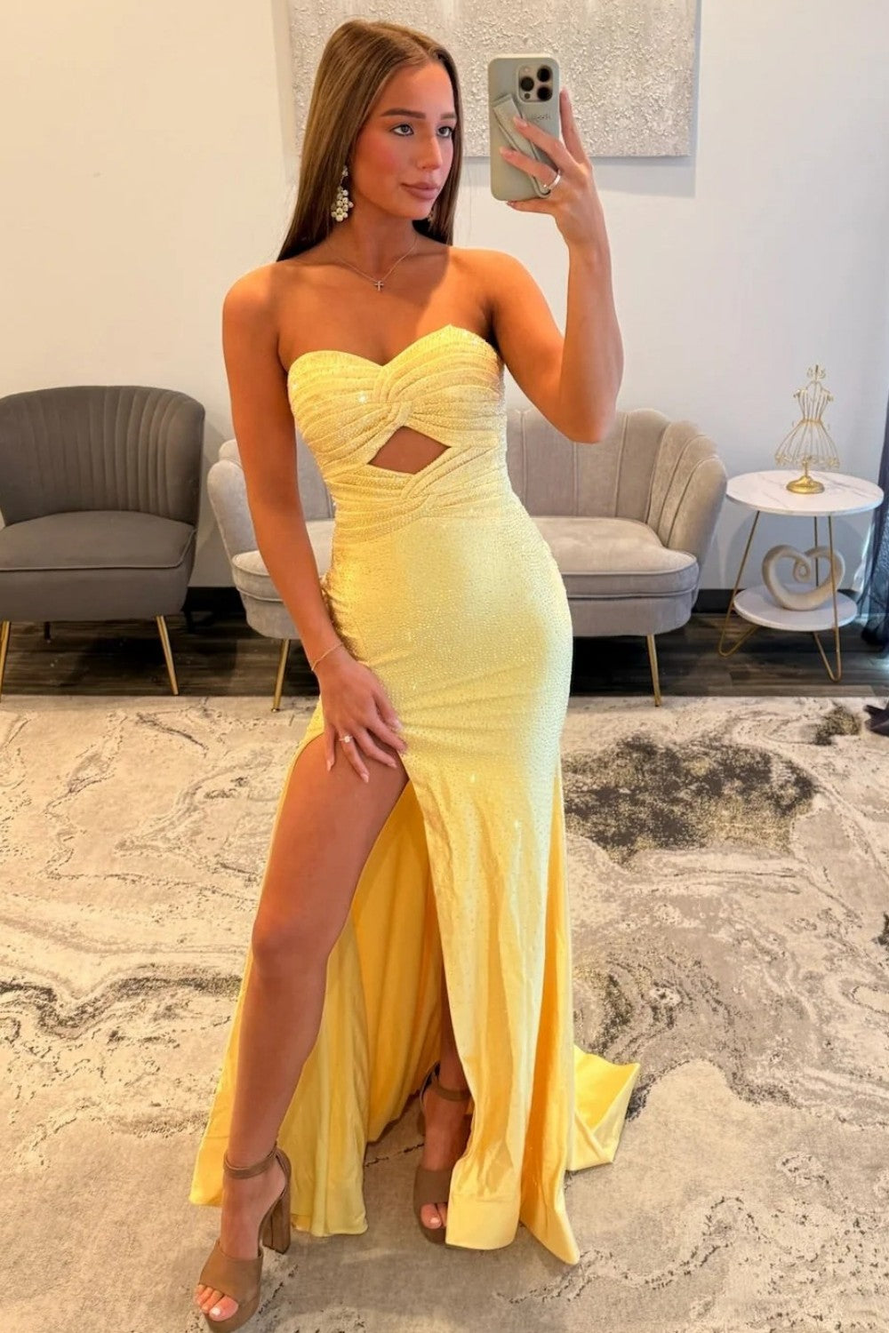 Sparkly Mermaid Sweetheart Yellow Long Prom Dress with Keyhole Beading