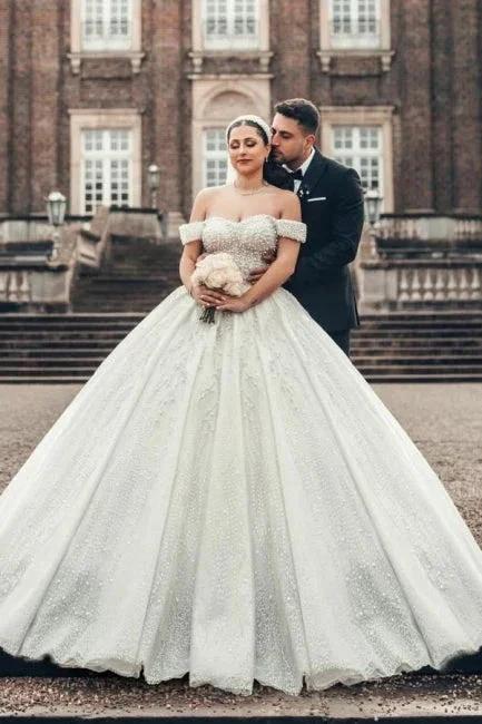 Extravagant Princess Long A-line Off-the-shoulder Glitter Lace Sleeveless Wedding Dresses with Pearls (ZD15635)