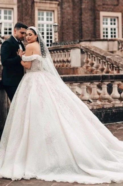 Extravagant Princess Long A-line Off-the-shoulder Glitter Lace Sleeveless Wedding Dresses with Pearls (ZD15635)