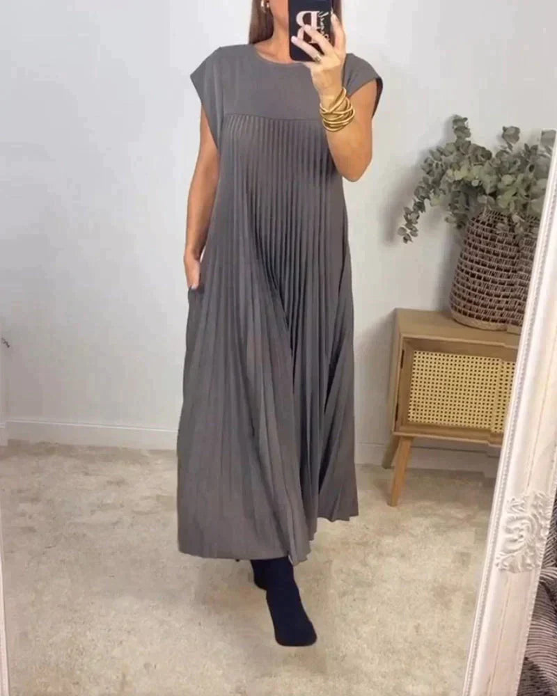 Simona Exclusive Sleeveless Dress with Pleats Evening Wear Edit