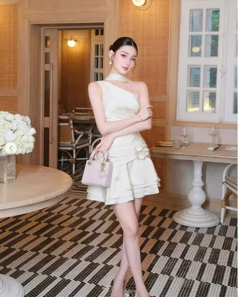 Beautiful One-Shoulder Satin Pleated A-Line Homecoming Dress - View 3 | FashionDia