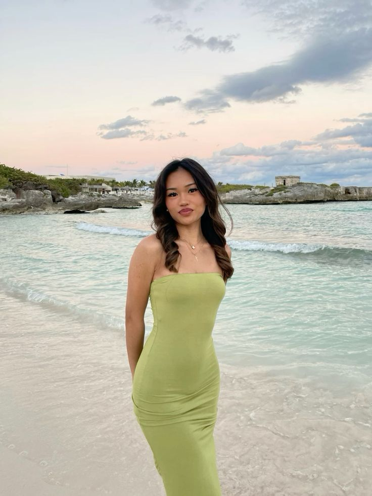 Chic Green Satin Strapless Sheath Party Evening Dress
