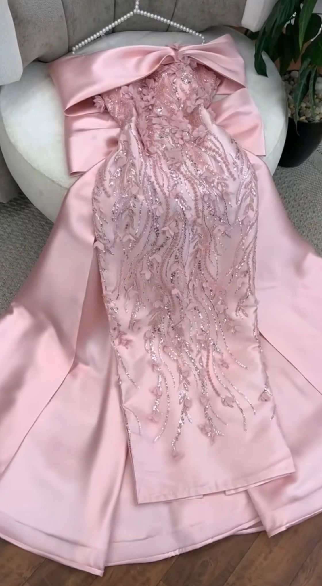 Classy Bow Off The Shoulder Pink Satin Beaded Appliques Long Party Dress Evening Gown