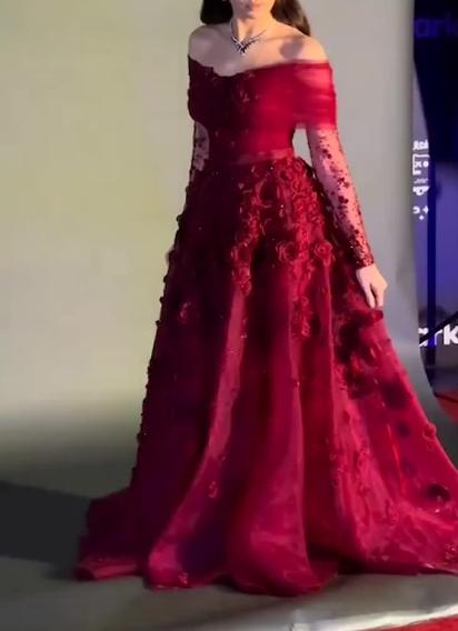 Pretty Off-the-Shoulder Ball Gown Red Organza Appliques Long Party Dress Birthday Outfits - View 3 | FashionDia