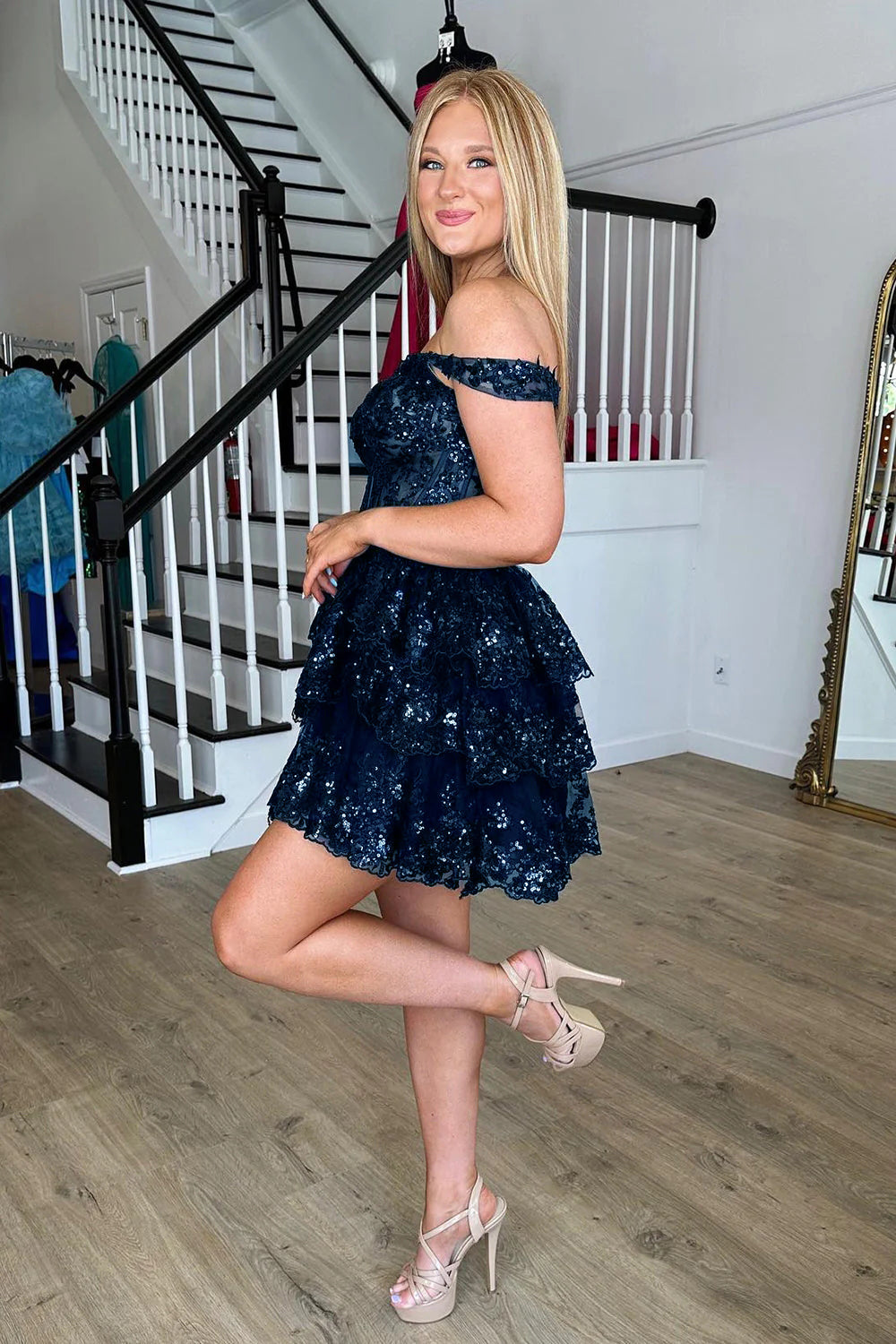 Golden Homecoming Dresses A-Line Tiered Lace Short Cocktail Dresses