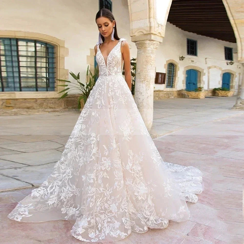 Gorgeous A-line Tulle Appliques Lace Wedding Dress V-neck Vestidos De Novia Open Back Princess Vestido De Noiva (ZD14069)