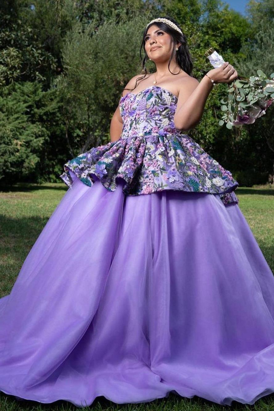 Gorgeous Ball Gown Strapless Sleeveess Flower Appliques Lavender Tulle Quinceanera Dress For Sweet 16 Evening Gown