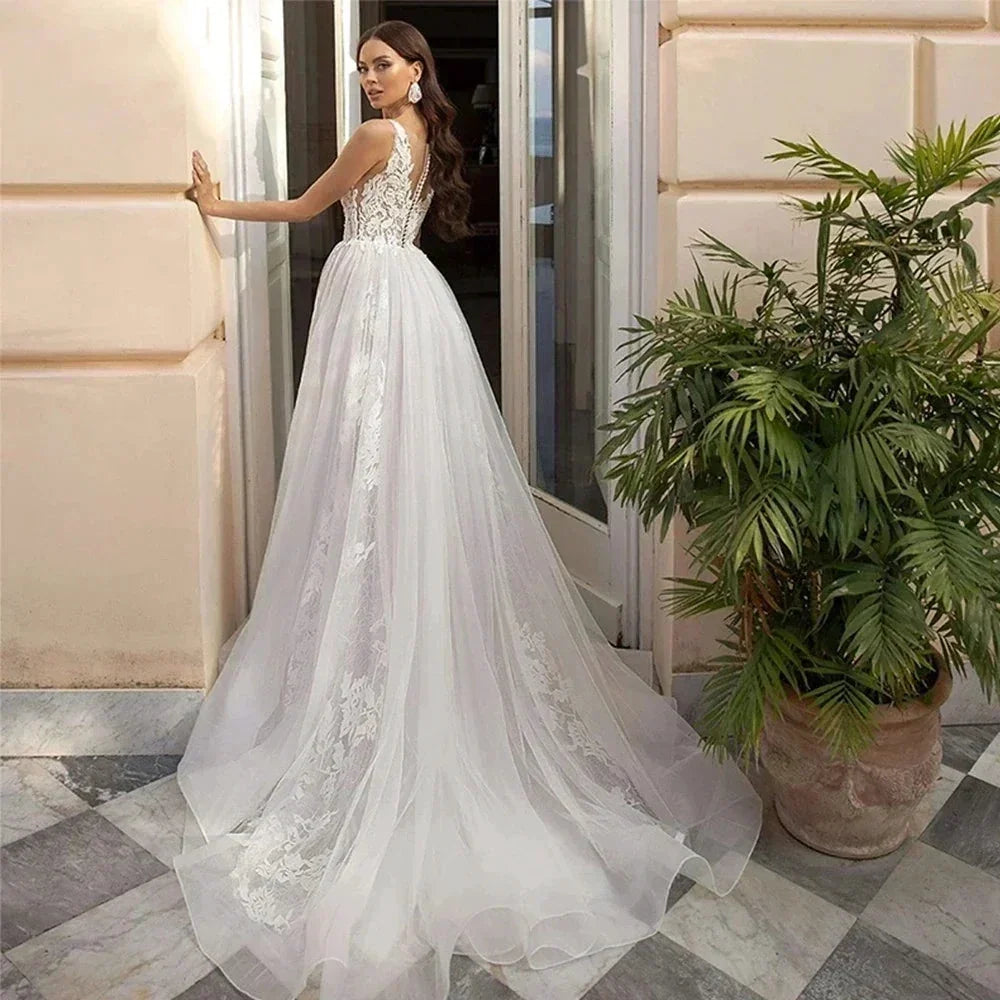 Gorgeous Deep V-neck Sleeveless Chapel Train A-Line Mopping Wedding Dresses New Luxury Sweetheart Sexy Lace Pretty Wedding Gown (ZD14227)