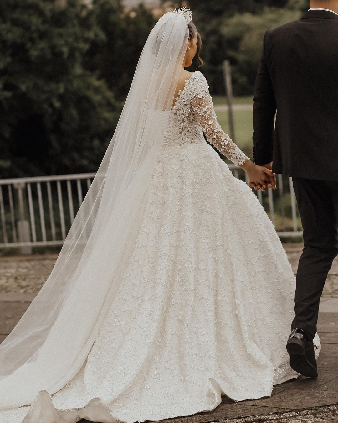 Gorgeous White Aline Ball Gown Long Sleeves 3D Floral Lace Crew Neck Wedding Dress