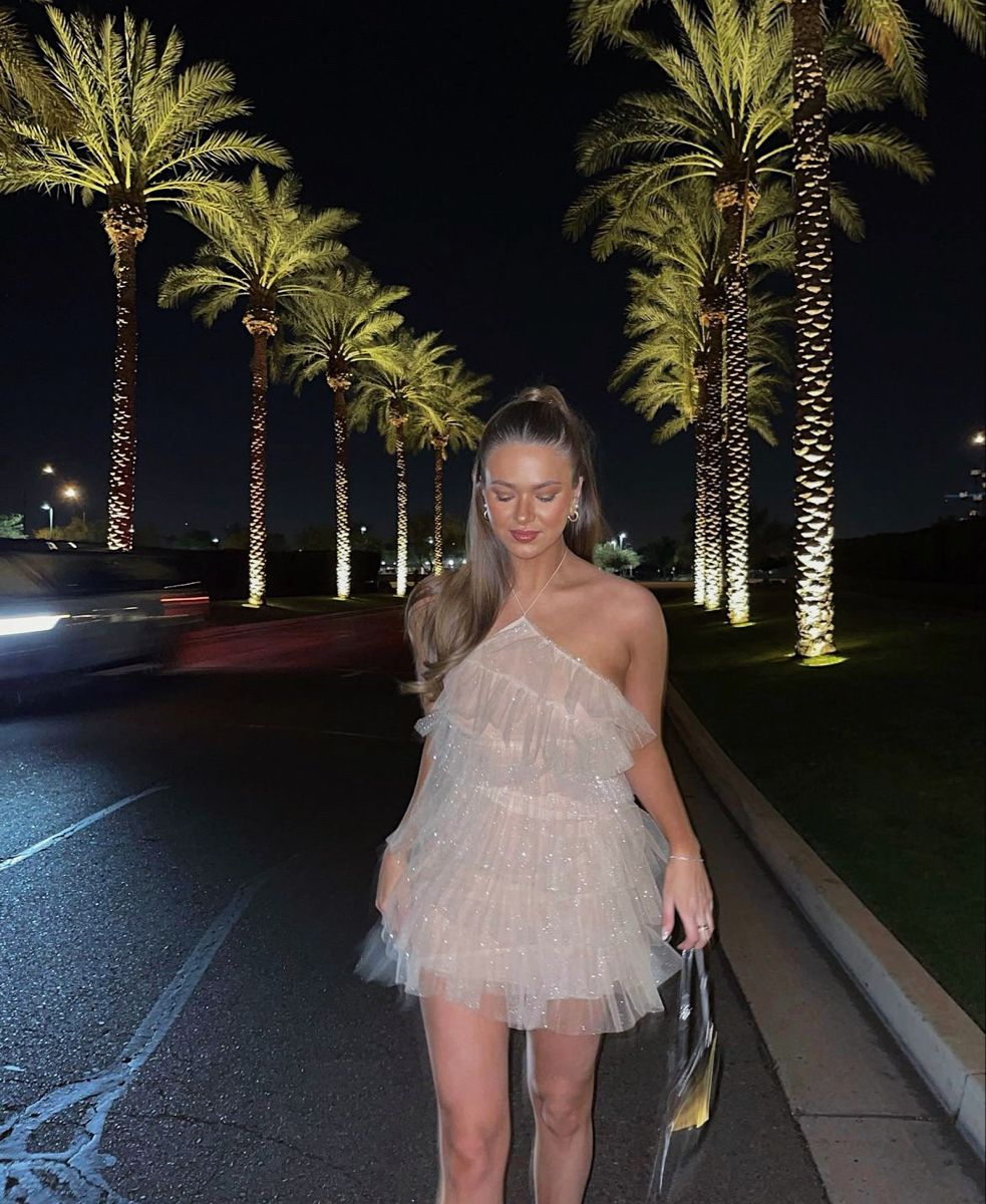 Pretty Halter White Tulle Sequin Layered Formal Homecoming Dress Short Cocktail Dress Birthday Outfits