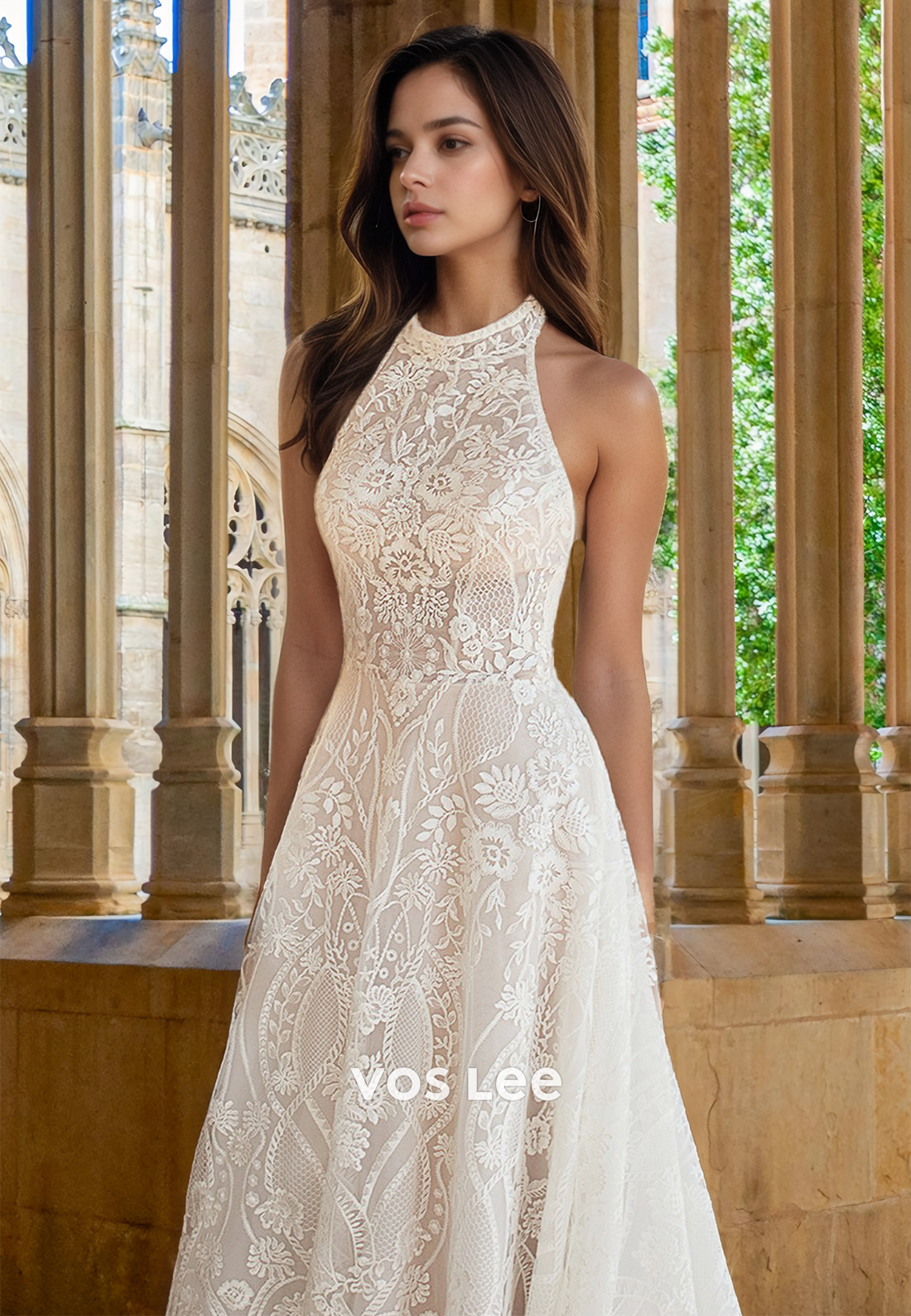Luxury A-Line Halter Sleeveless Backless Court Train Lace Appliques Wedding Gown