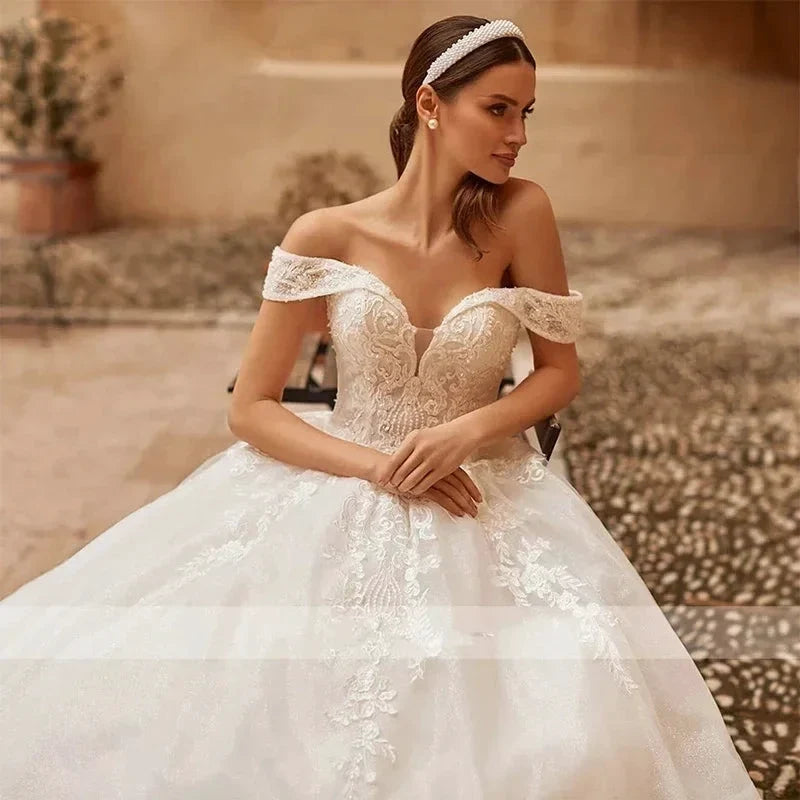 Custom Made Gorgeous Wedding Dresses Sexy Off The Shoulder Lace Appliques Elegant Bridal Robe (ZD13359)