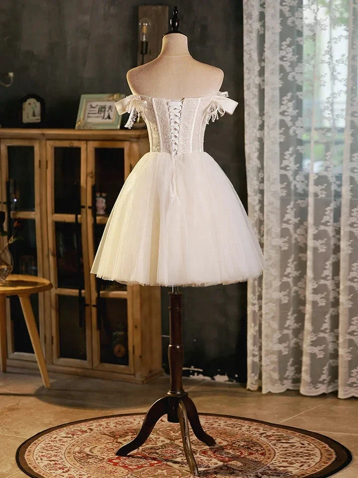 Cute White Tulle Sweetheart Beaded Homecoming Dress White Short Graduation Dresses (ZD12298)