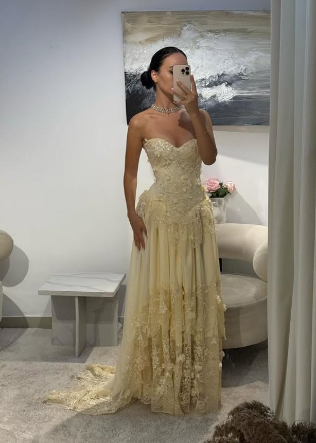 Pretty Strapless Yellow A Line Chiffon Lace Appliques Long Prom Dress Wedding Guest Dress