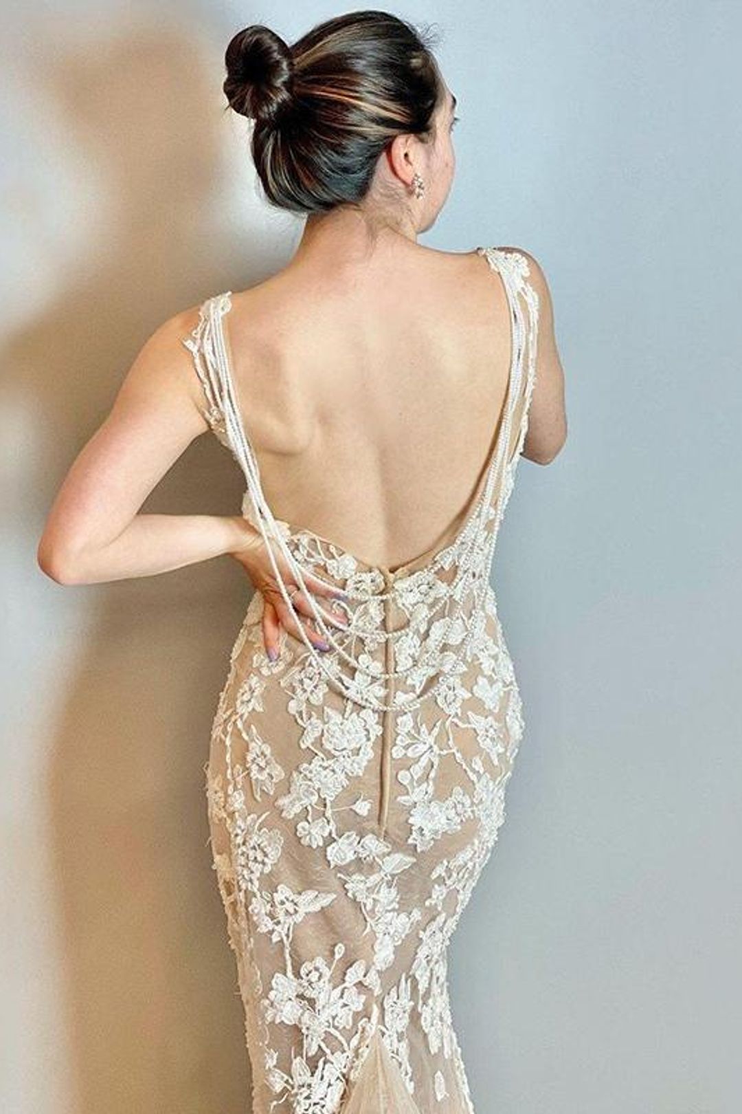 Sexy Deep V-neck Lace Appliqued Mermaid Long Prom Dresses Sexy Champagne White Lace V-neck Open-back Long Tail Mermaid Wedding Dress C826