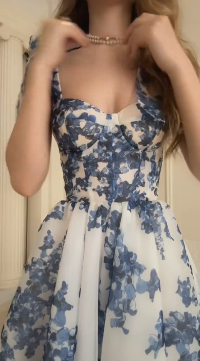 Elegant A Line Sweetheart Neck Blue Chiffon Print Floral Formal Prom Gown Long Party Dress