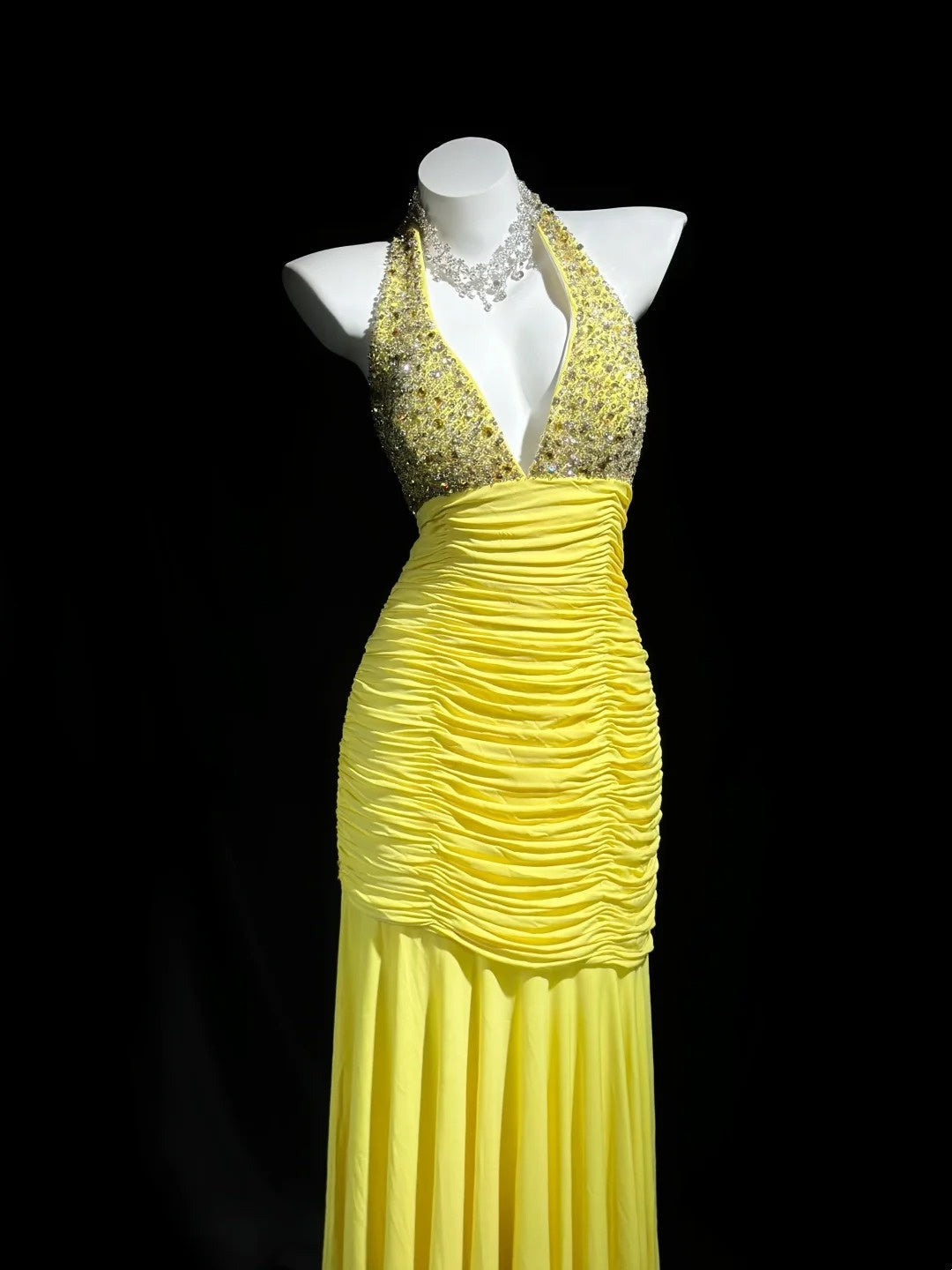 Halter V-Neck Yellow Prom Dress Chiffon Retro Evening Gown