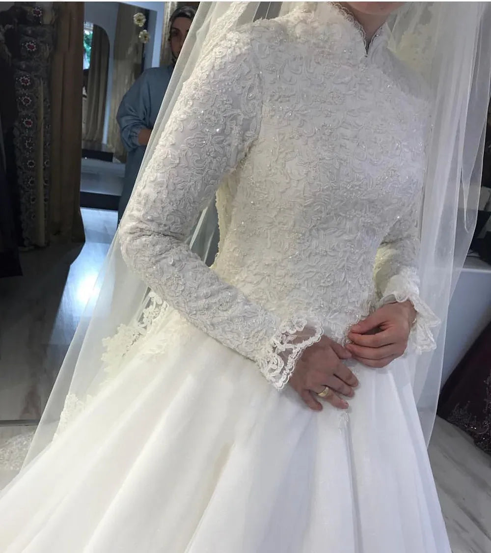 White Arabic Long Sleeves Muslim Wedding Dresses Princess High Neck Lace Appliques Bridal Dresses - View 2 | FashionDia