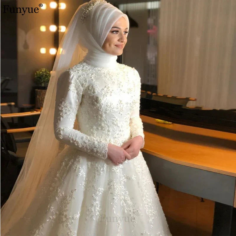 Islamic Ivory Full Lace Pearls Muslim Wedding Dress High Neck Long Sleeve Hijab Bridal Dress Elegant Vestidos De Novia