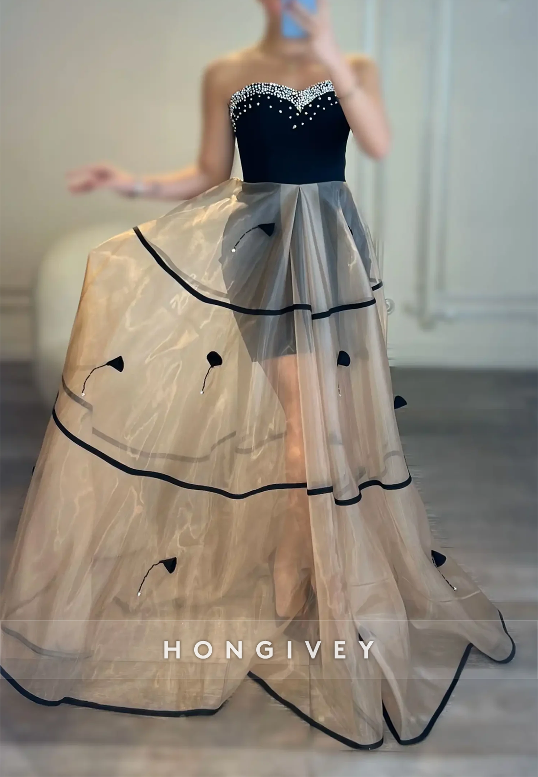 Sweetheart Tulle Sleeveless Evening Gown Appliqued Chapel Train Formal Dresses