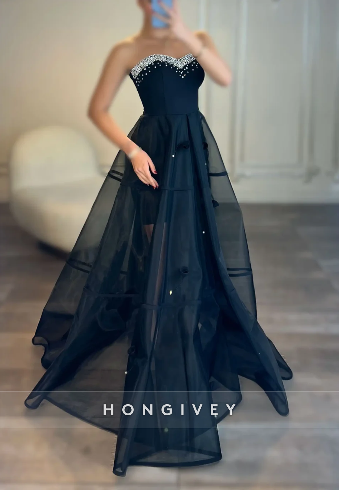 Sweetheart Tulle Sleeveless Evening Gown Appliqued Chapel Train Formal Dresses
