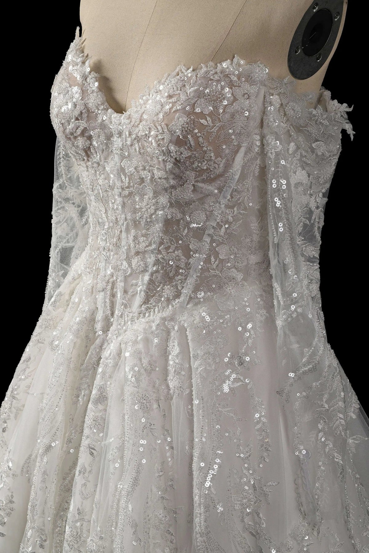 Luxury White Off-the-Shoulder Long Sleeve Lace Tulle Ball Gown Wedding Dress ZP068