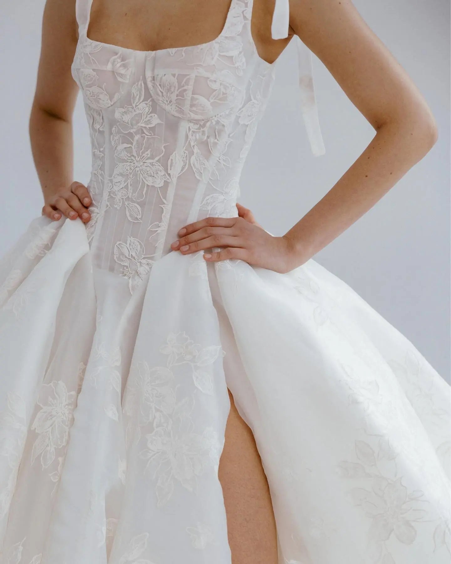 Luxury Ivory Lace Embroidery High-Slit Train Wedding Dress ZP151
