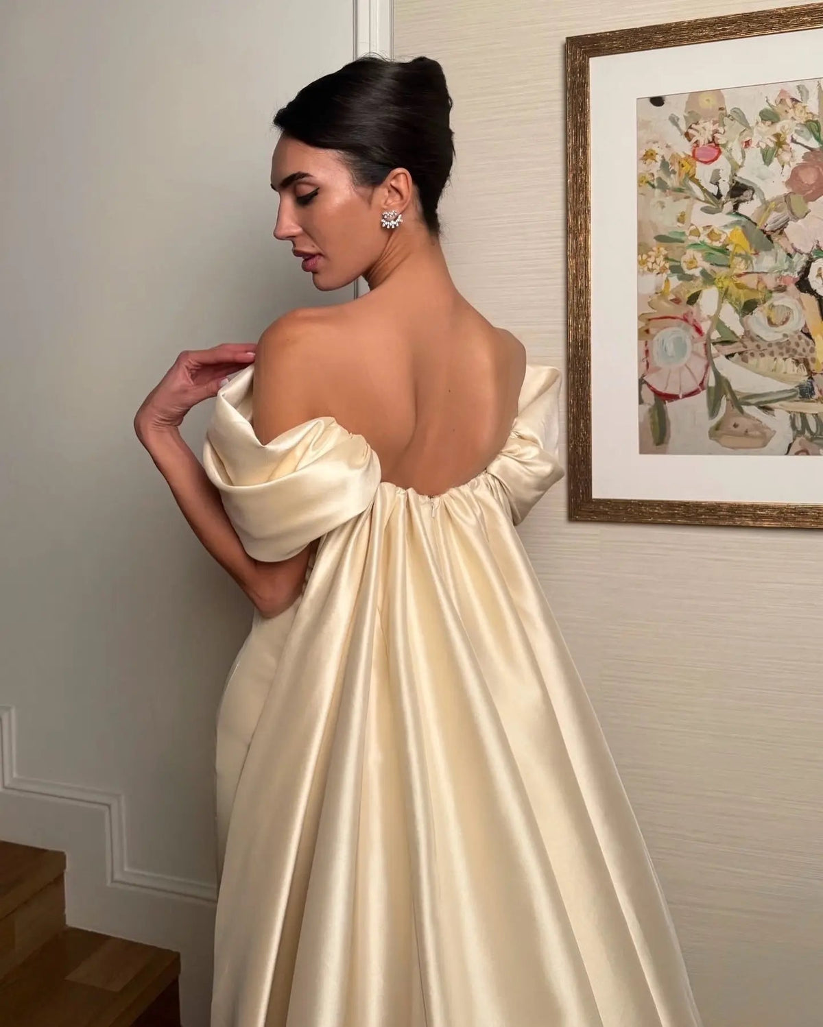 Luxury Ivory Off-the-Shoulder Satin Wedding Dress with Puff Sleeves ZP074