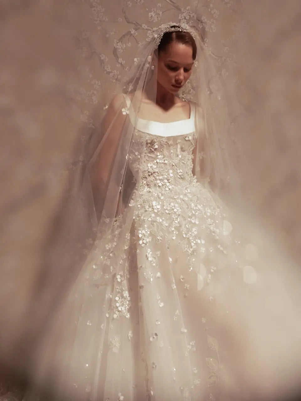 Luxury White Square Neck Beaded Floral Lace Ball Gown Wedding Dress with Veil ZP082