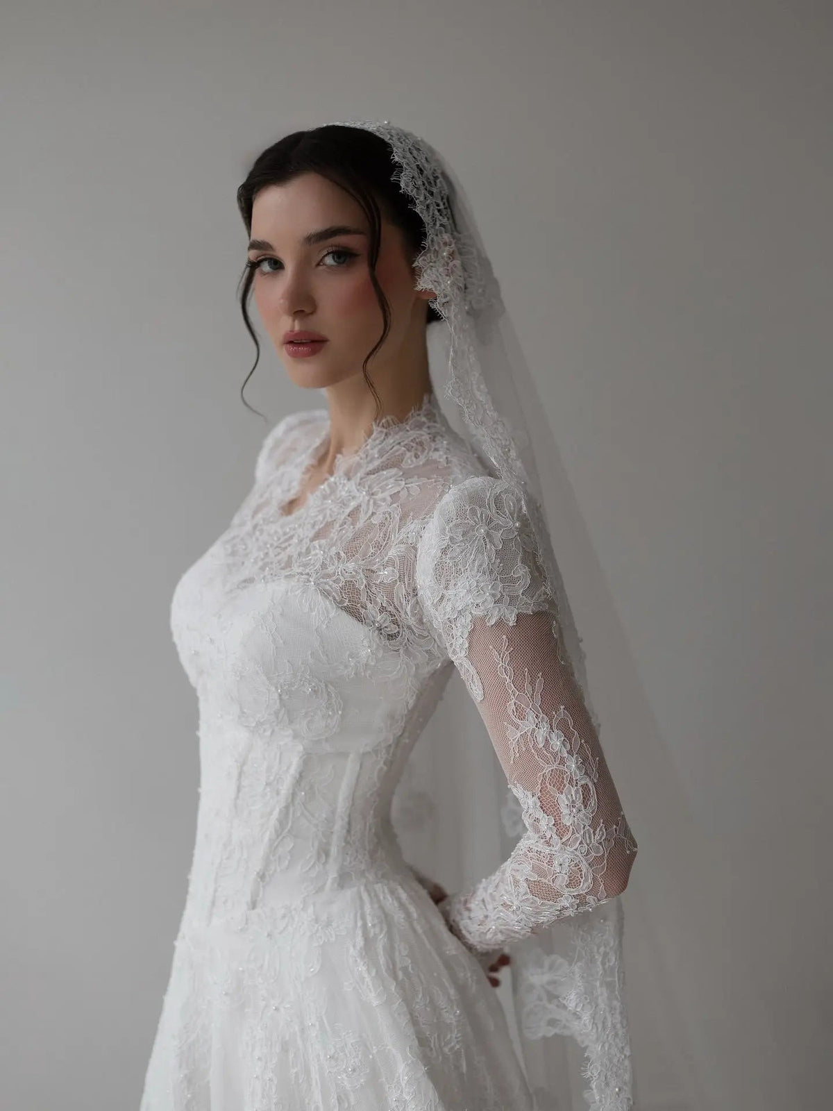Romantic White Lace Long Sleeve A-Line Wedding Dress with Veil ZP109