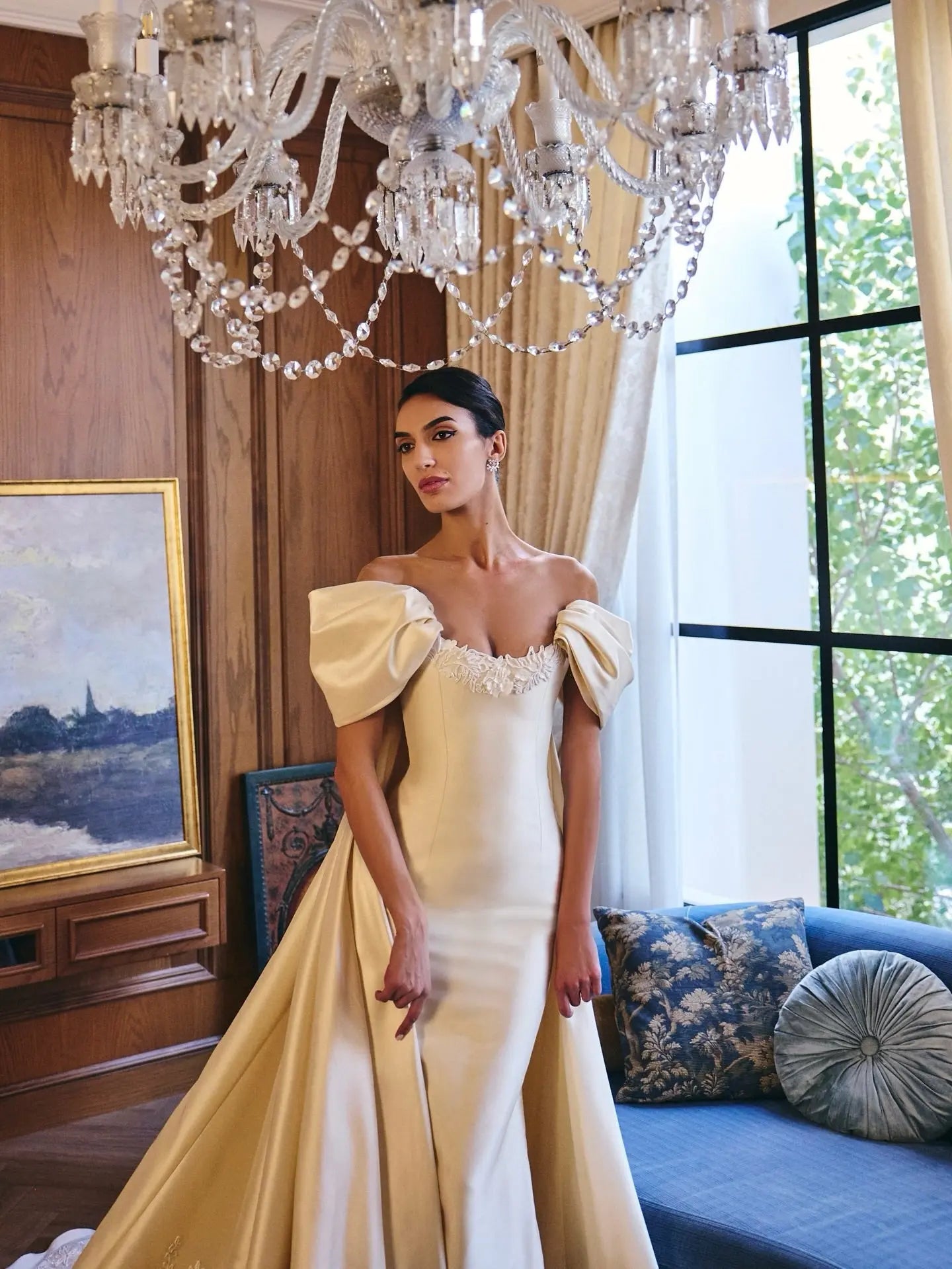 Luxury Ivory Off-the-Shoulder Satin Wedding Dress with Puff Sleeves ZP074