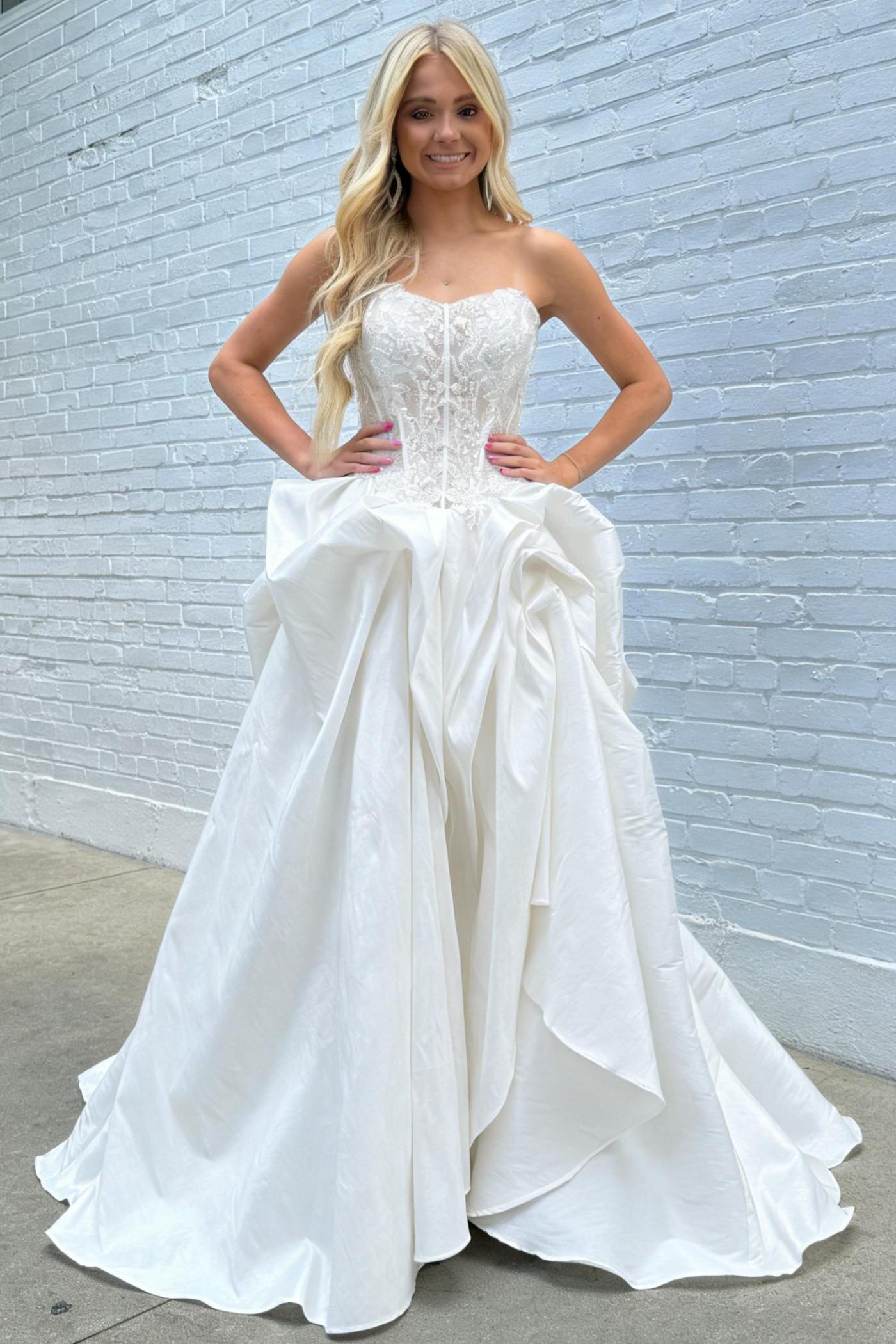 Princess A Line Sweetheart Ivory Ball Gown Prom Dress with Lace Corset Bodice