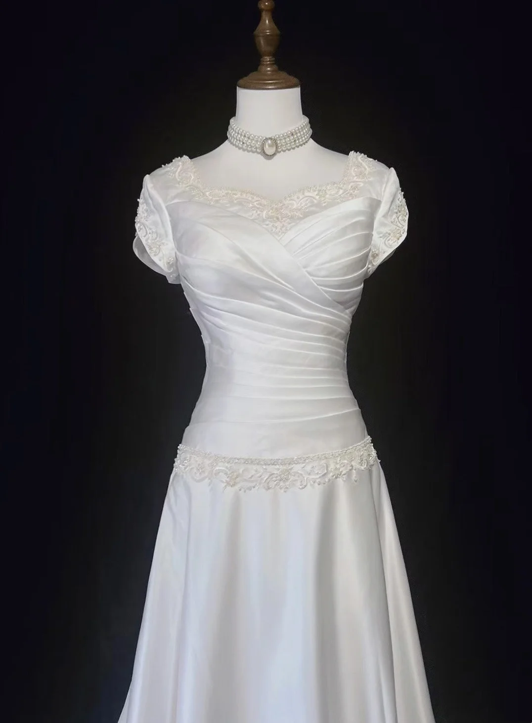 Elegant White Wedding Dress Short Sleeves Bridal Dress J9267