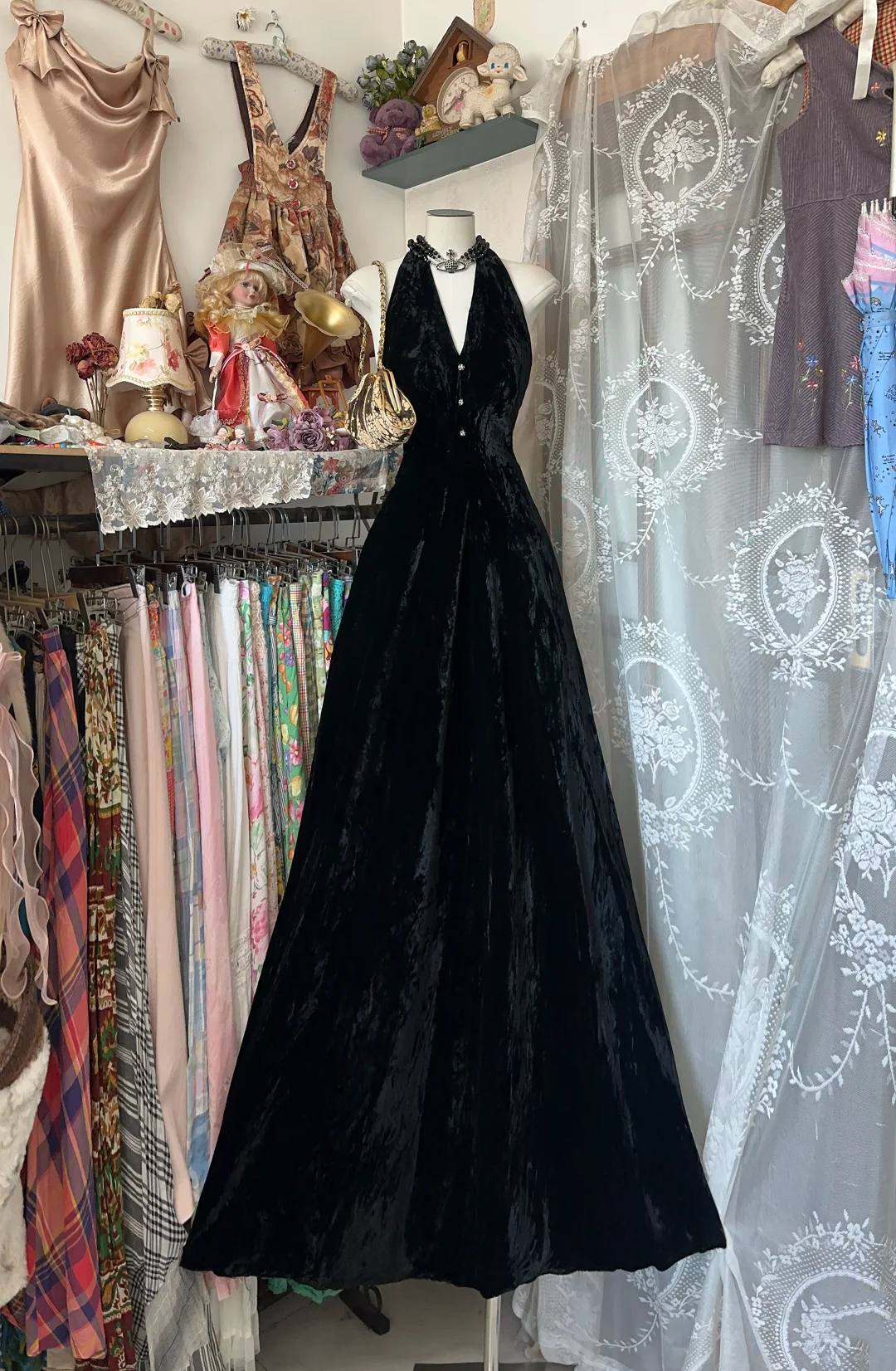 Halter A-Line Black Velvet Prom Dress Backless Evening Dress